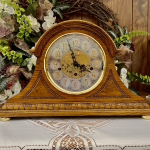Mantle CLock | 43 Trousdale Ferry Pike  GordonsvilleAbsolute Auction