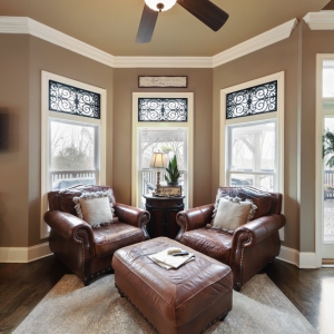 Kitchen Sitting Area
