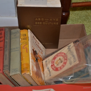 Cainsville Rd Lebanon TN Estate Auction Antique Books