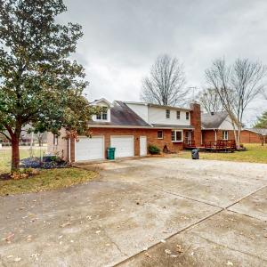 2201 Ewing Dr  Lebanon TN