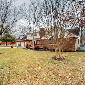 2201 Ewing Dr  Lebanon TN