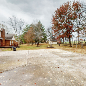 2201 Ewing Dr  Lebanon TN