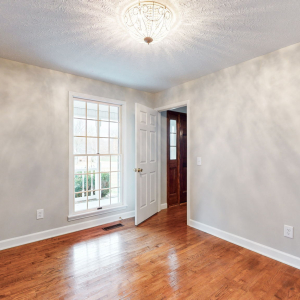 2201 Ewing Dr  Lebanon TN