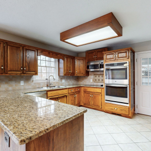 2201 Ewing Dr  Lebanon TN