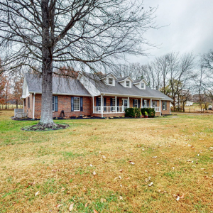 2201 Ewing Dr  Lebanon TN