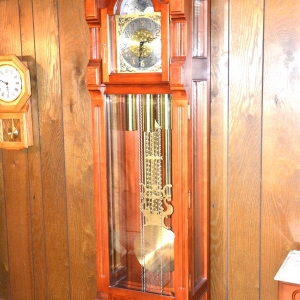 Grandfather Clocks | 5 Different Grandfather ClocksHoward Miller, Ramcraft and moreReynolds Absolute Auction