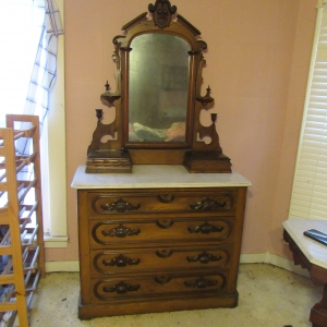 Tuckers Crossroads Antiques | Agee & Johnson  Absolute Auction