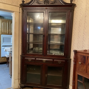 Tuckers Crossroads Antiques