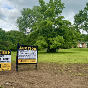 Tract 7 | Trousdale Ferry Pike  Tract 7  5.01 Acres + Brick Ranch House