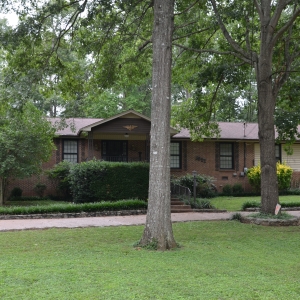 1622 Woodside Dr | 4 Bedroom and 4 Bath Home