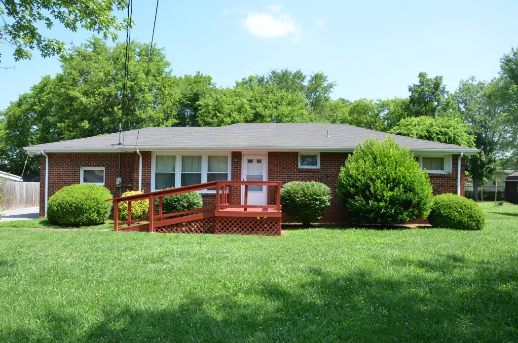 Absolute Auction - 317 East Forrest, Lebanon