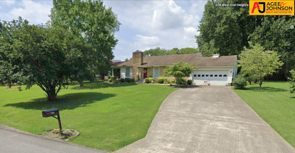 228 West End Heights • Lebanon