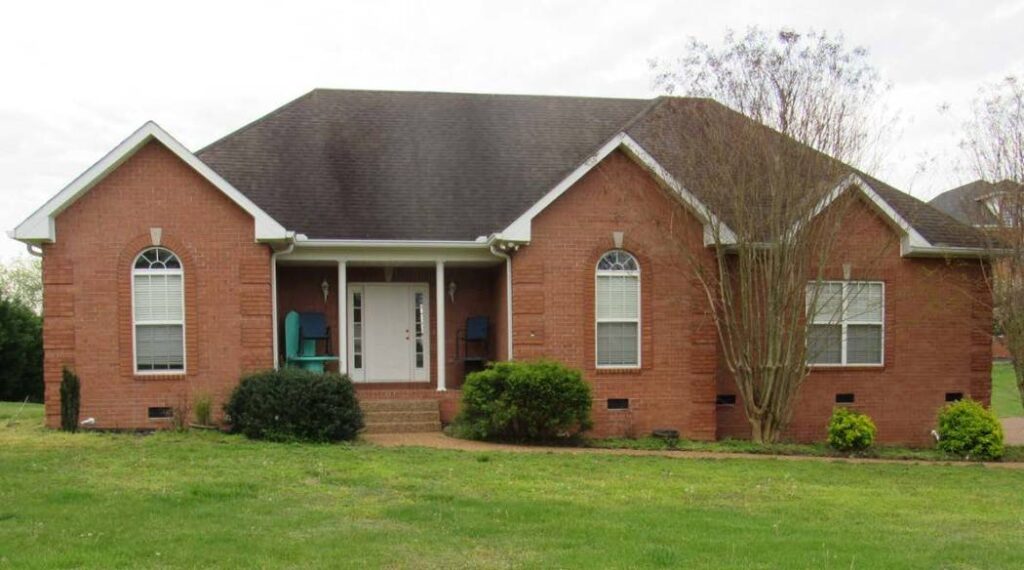 2304 Friendship Dr • Lebanon TN