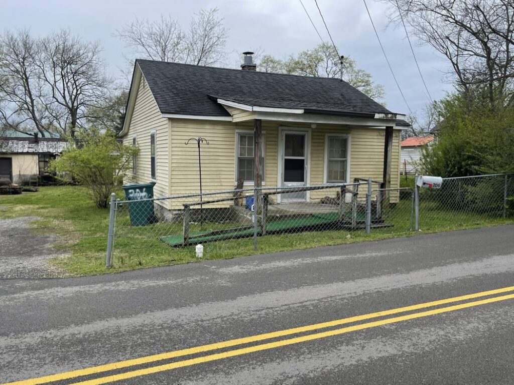 206 West Forrest Ave