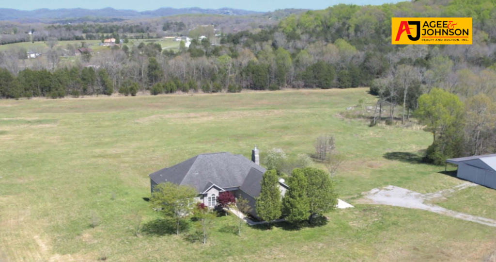 351 Barlow Lane • Lascassas TN
